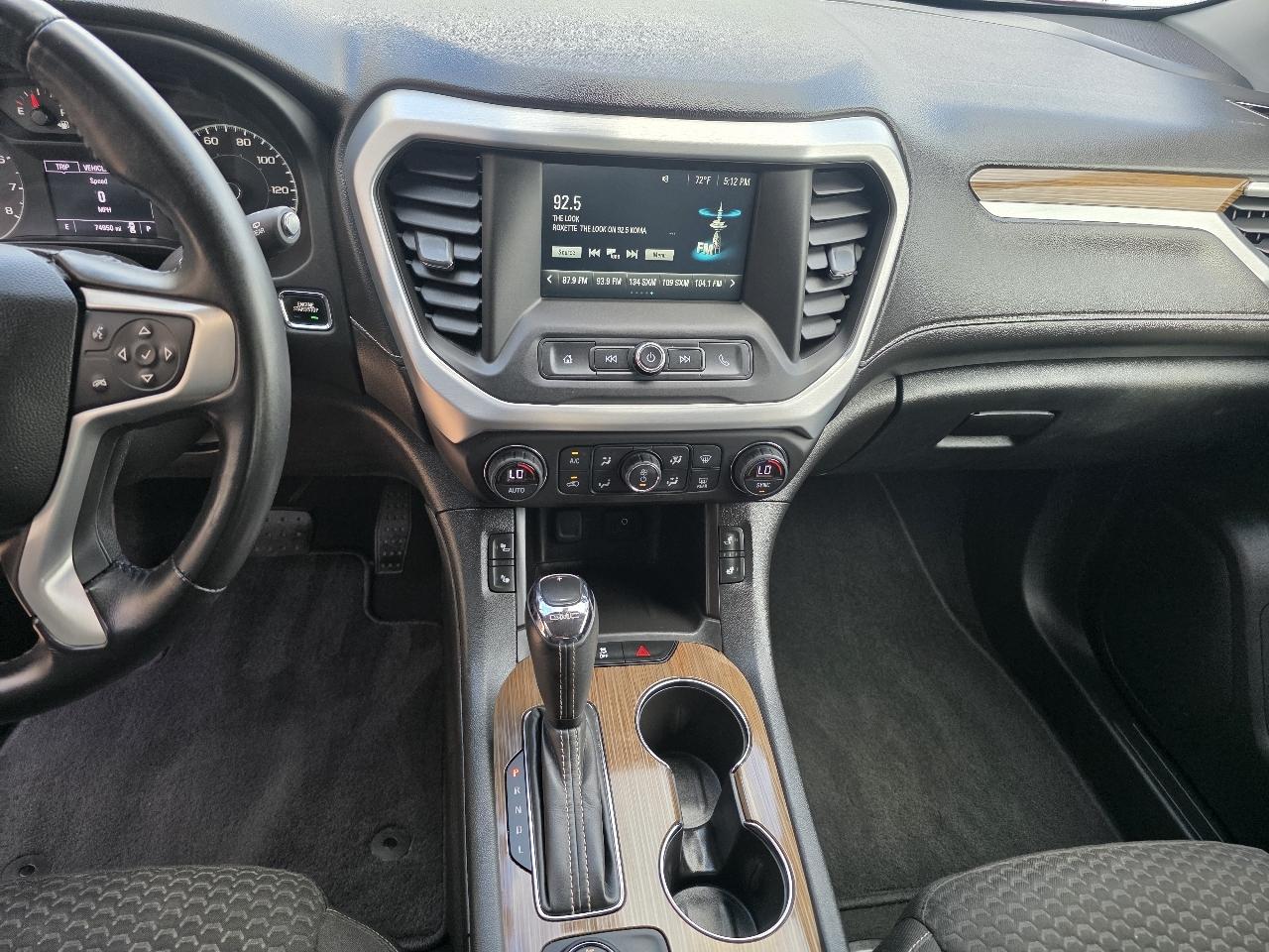 GMC Acadia FWD 4dr SLE w/SLE-2 2017