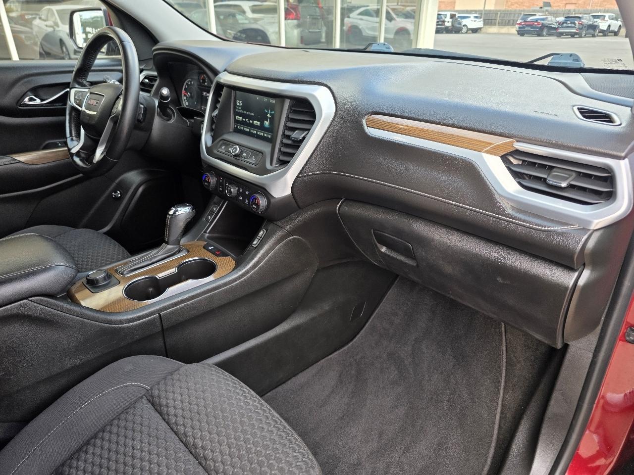 GMC Acadia FWD 4dr SLE w/SLE-2 2017