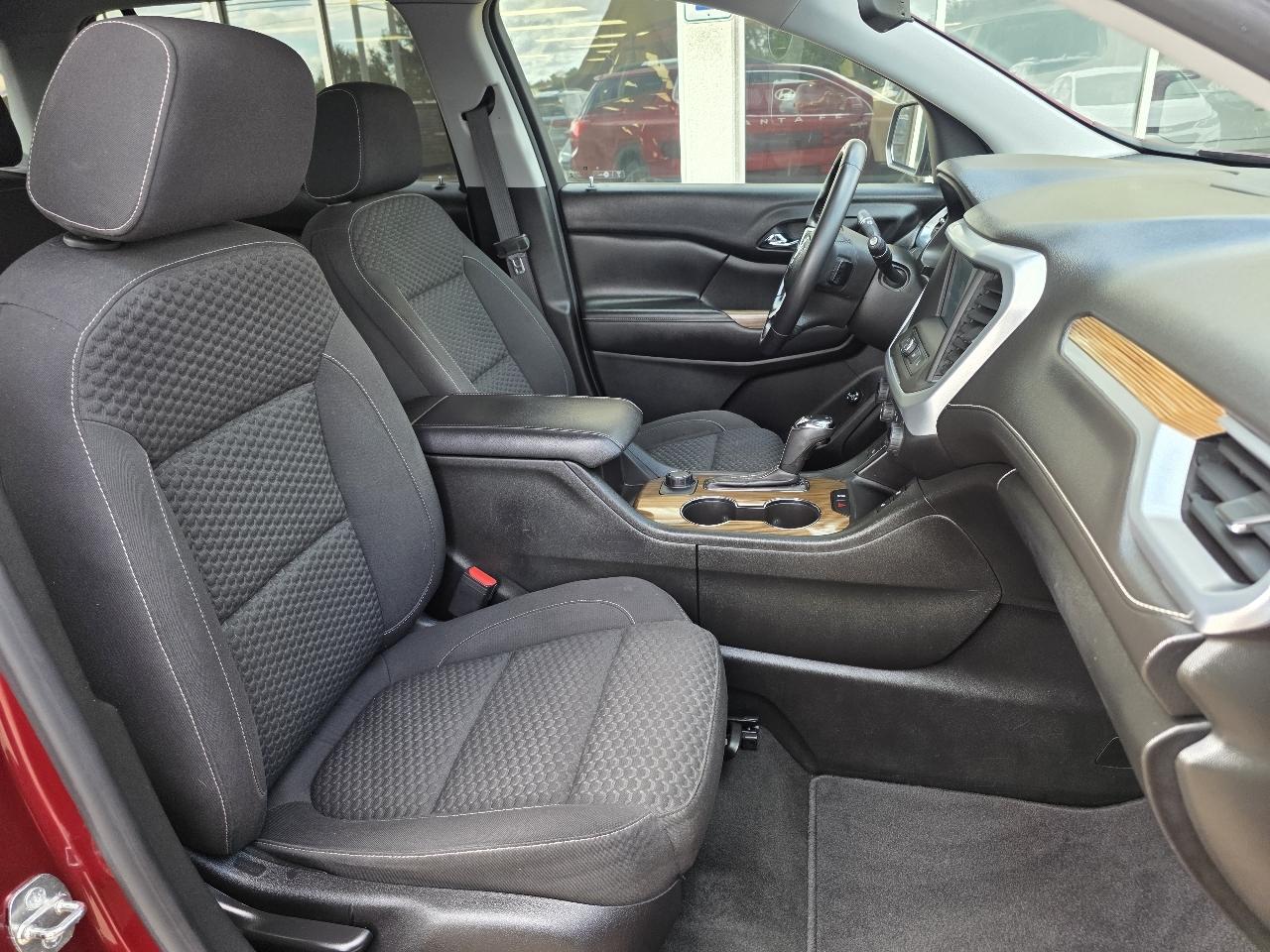 GMC Acadia FWD 4dr SLE w/SLE-2 2017