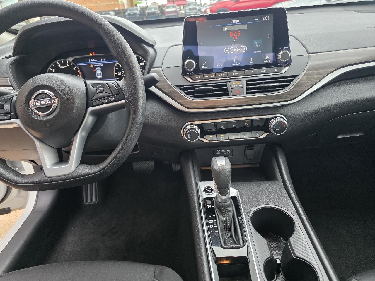 Nissan Altima SV FWD 2025
