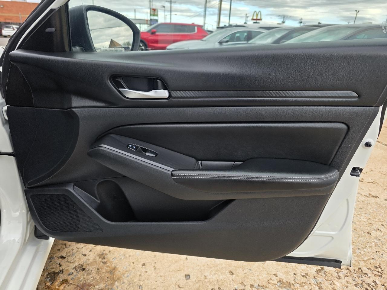Nissan Altima SV FWD 2025