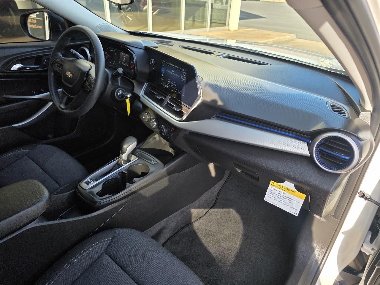 Chevrolet Trax FWD 4dr LS 2026