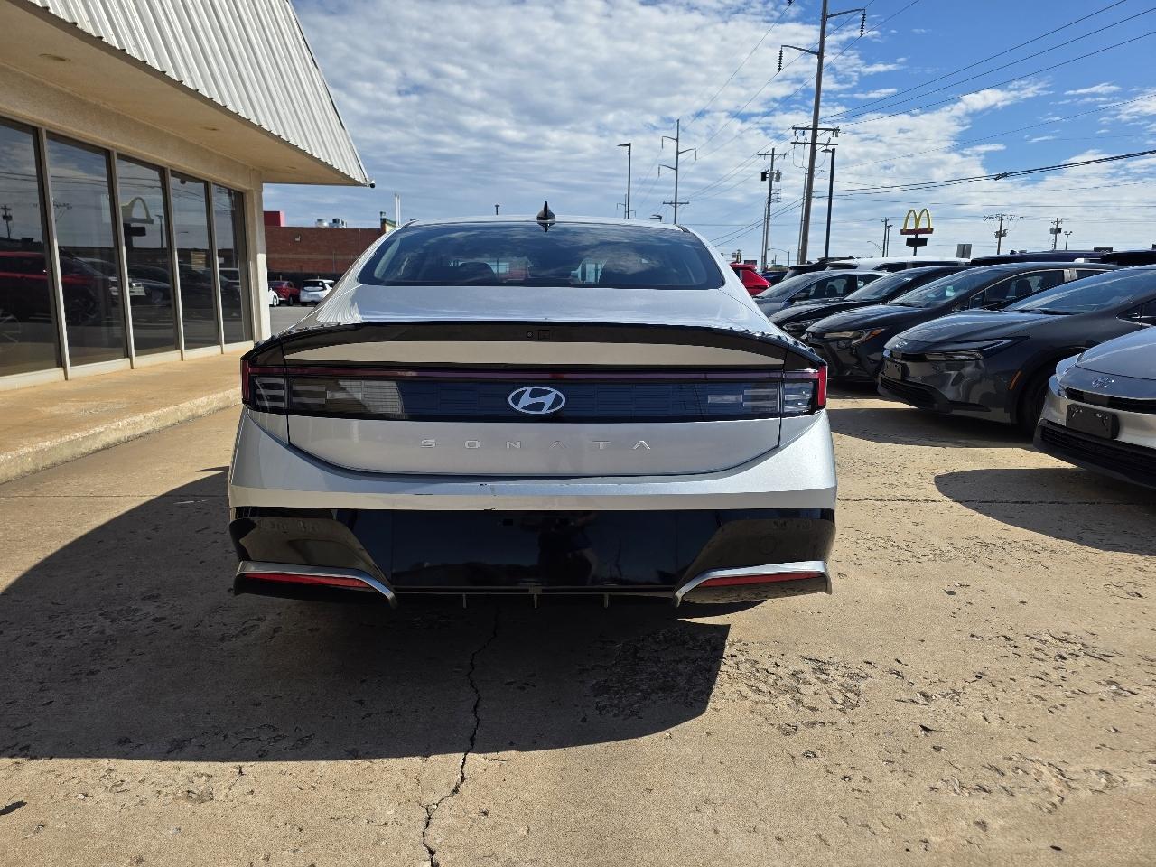 Hyundai Sonata SEL FWD 2025