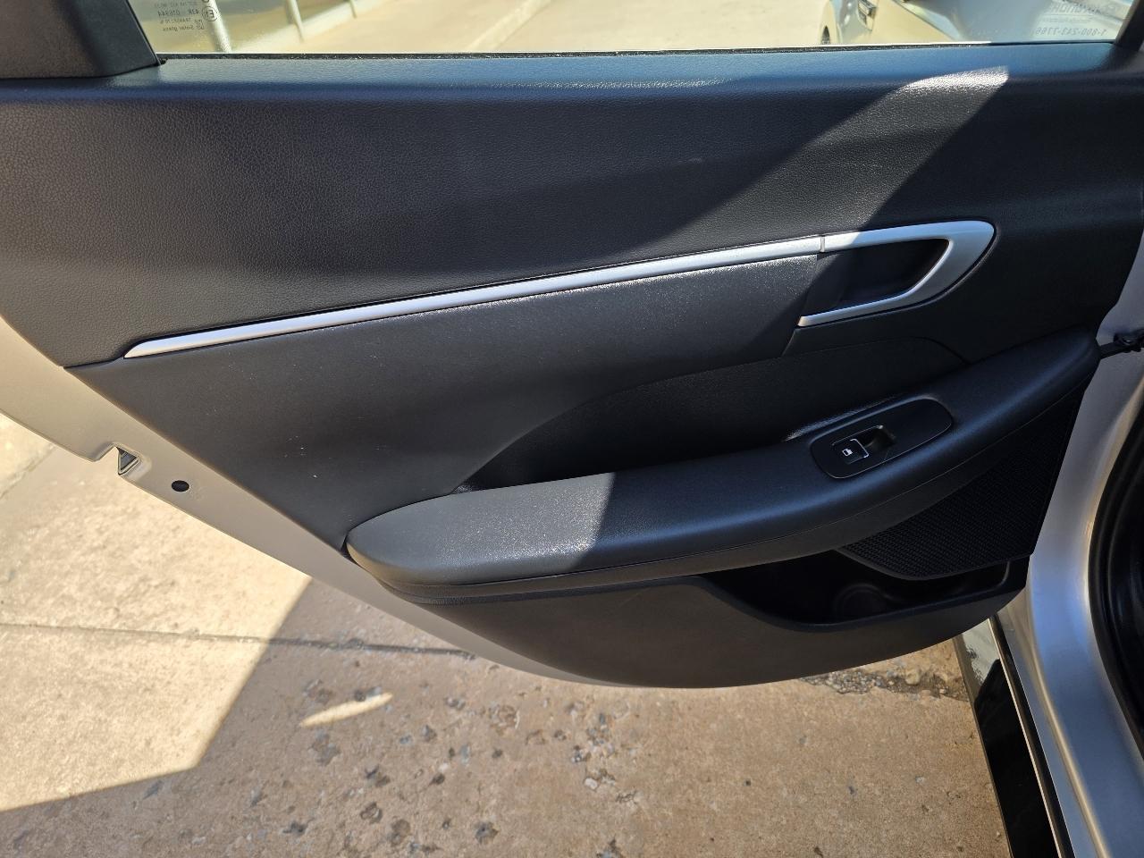 Hyundai Sonata SEL FWD 2025