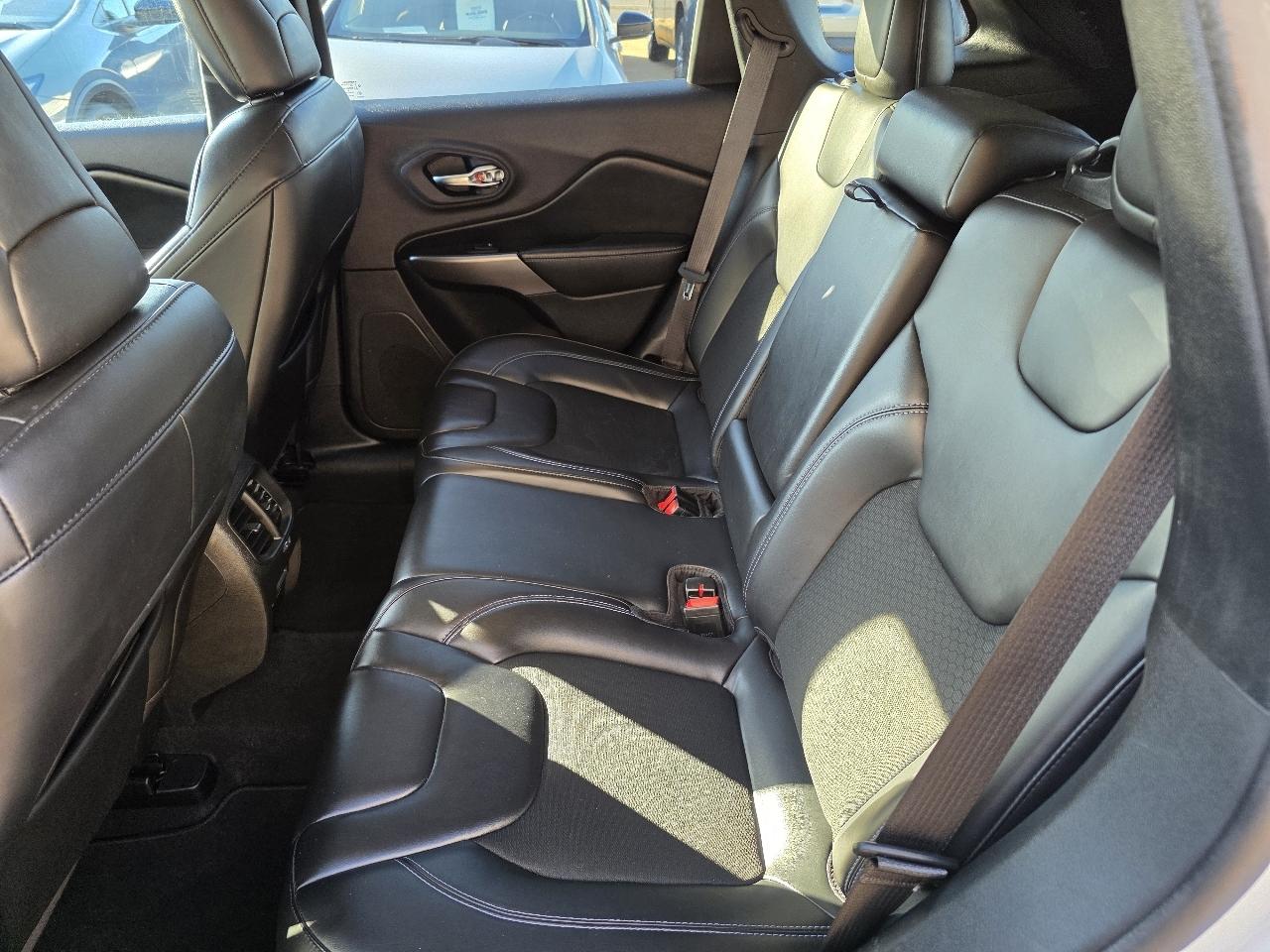 Jeep Cherokee Latitude Plus FWD 2020