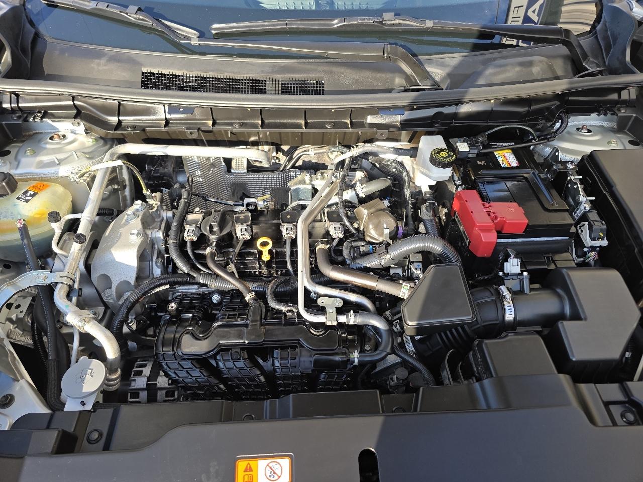 Mitsubishi Outlander ES FWD 2024