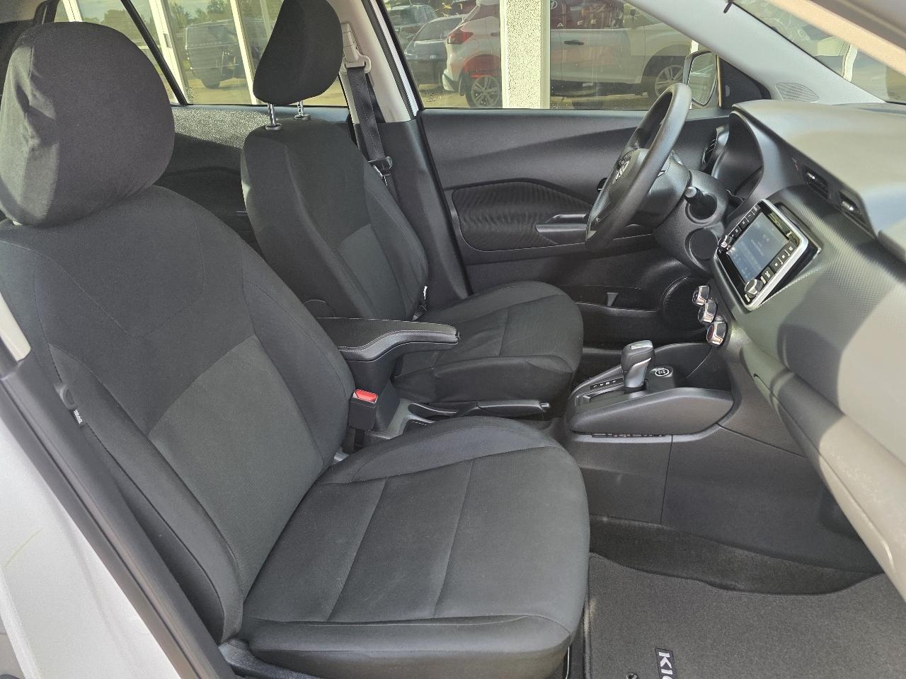 Nissan Kicks S FWD 2024