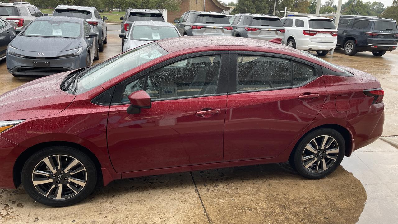 Nissan Versa SV CVT 2025