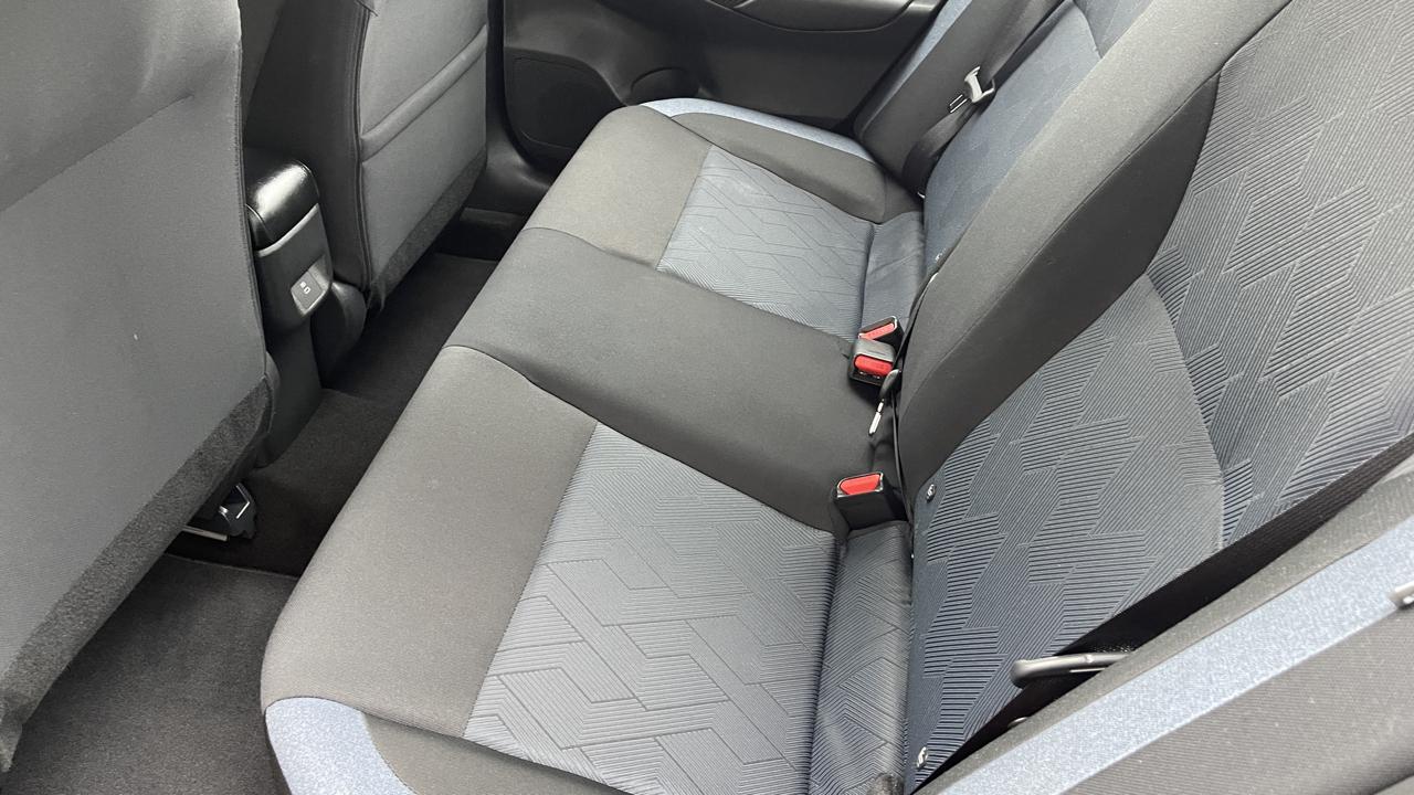 Nissan Versa SV CVT 2025