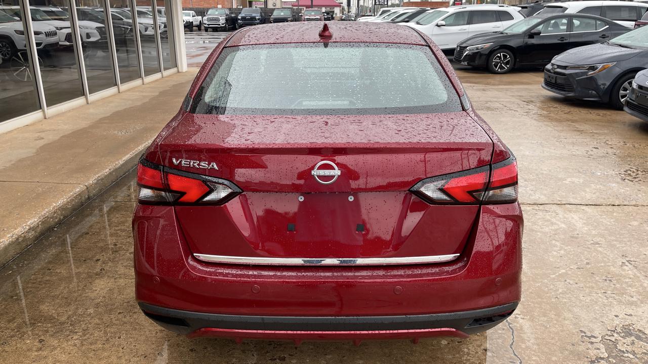 Nissan Versa SV CVT 2025