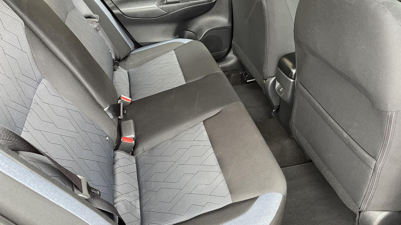 Nissan Versa SV CVT 2025