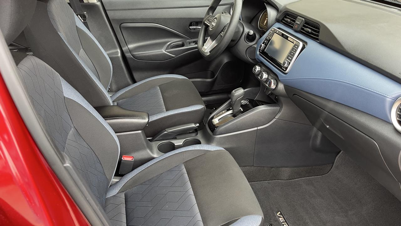 Nissan Versa SV CVT 2025