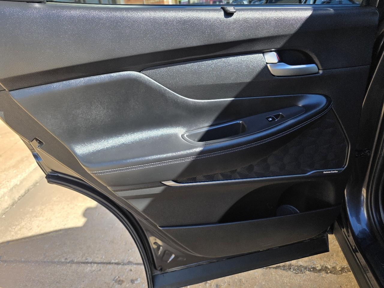 Hyundai Santa Fe SEL FWD 2023