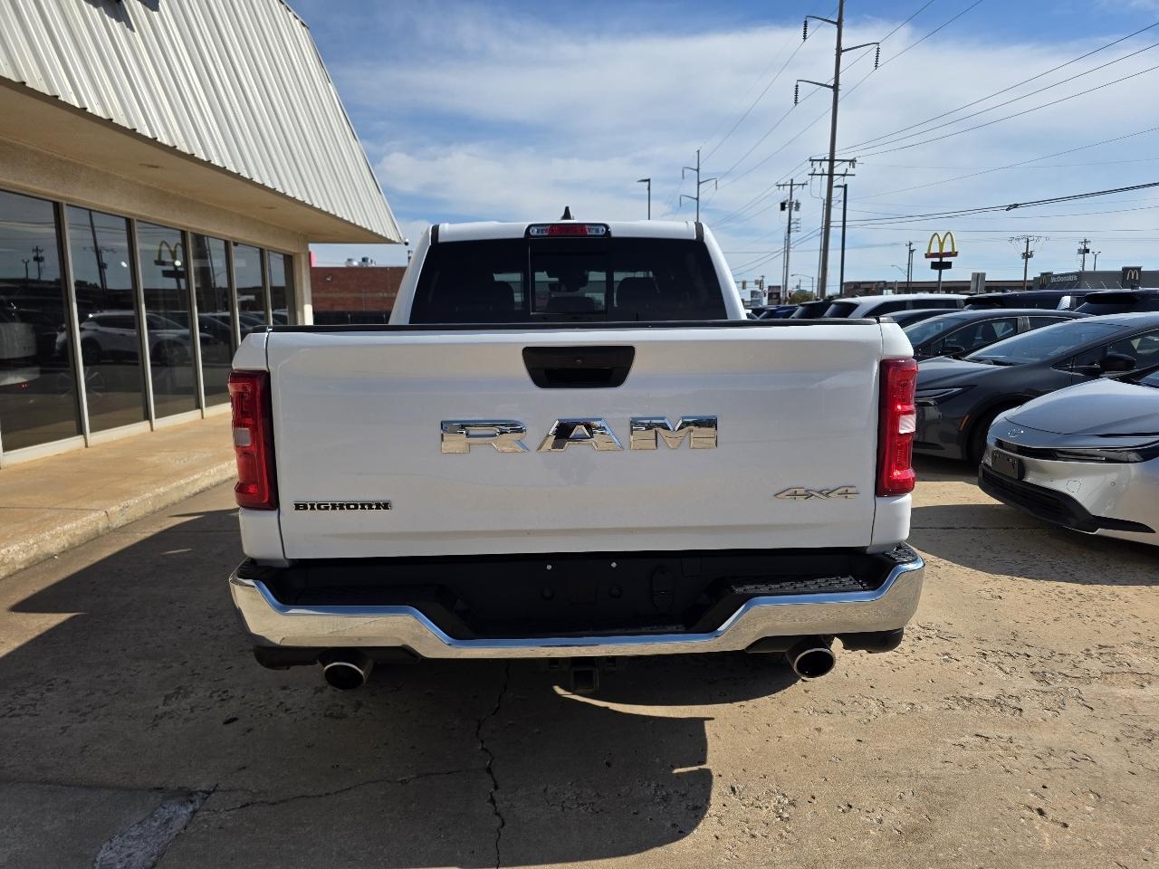 RAM 1500 Big Horn 4x4 Crew Cab 5'7" Box 2025