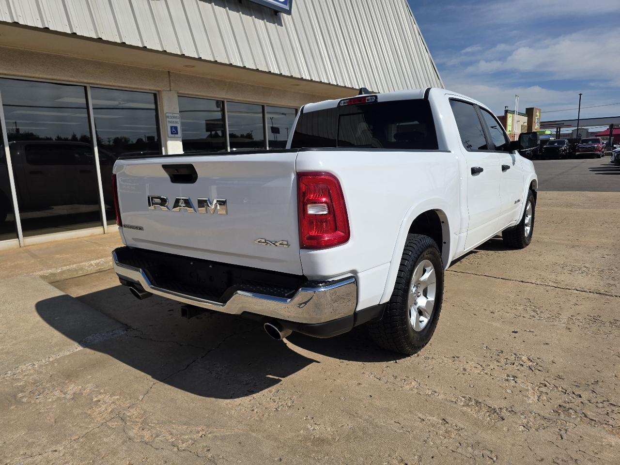 RAM 1500 Big Horn 4x4 Crew Cab 5'7" Box 2025