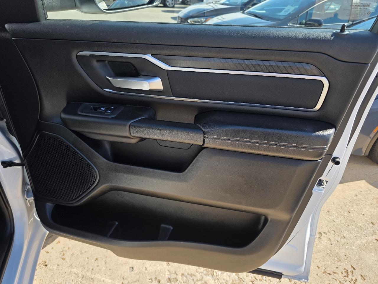 RAM 1500 Big Horn 4x4 Crew Cab 5'7" Box 2025