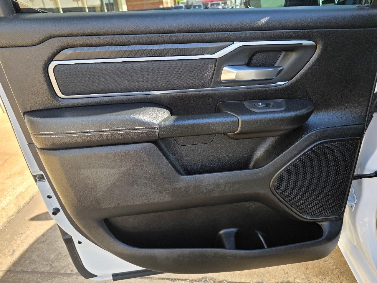 RAM 1500 Big Horn 4x4 Crew Cab 5'7" Box 2025