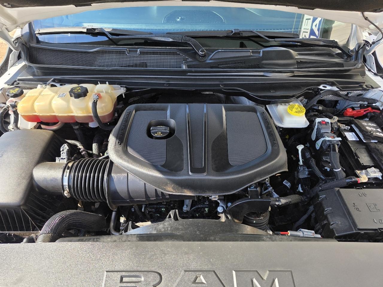 RAM 1500 Big Horn 4x4 Crew Cab 5'7" Box 2025