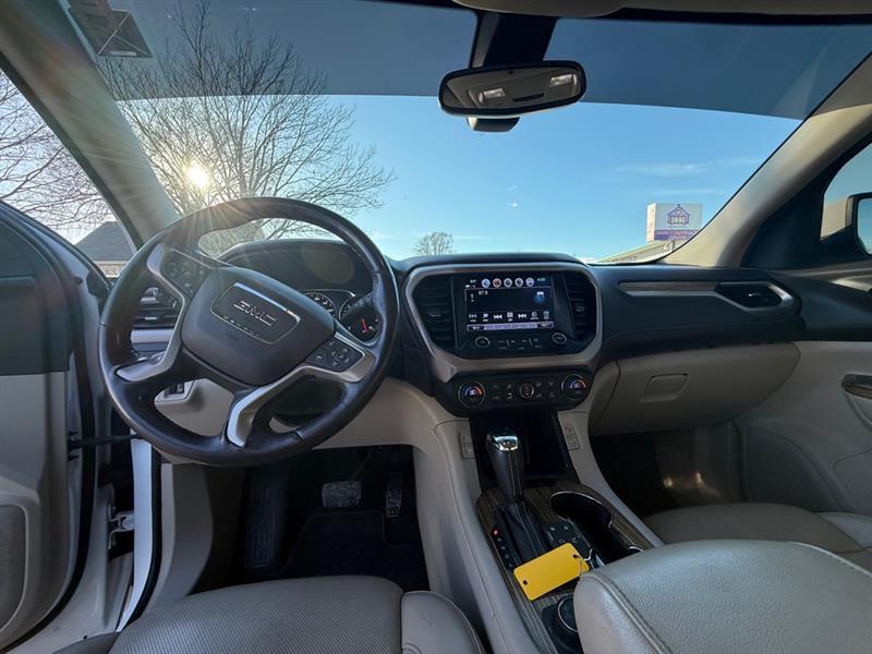 GMC Acadia Denali 2019