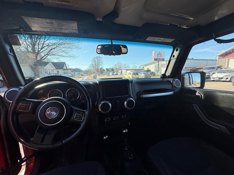 Jeep Wrangler Unlimited Sahara 4WD 2013