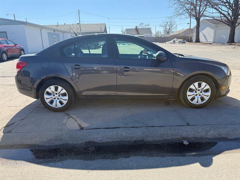 Chevrolet Cruze LS Manual 2014