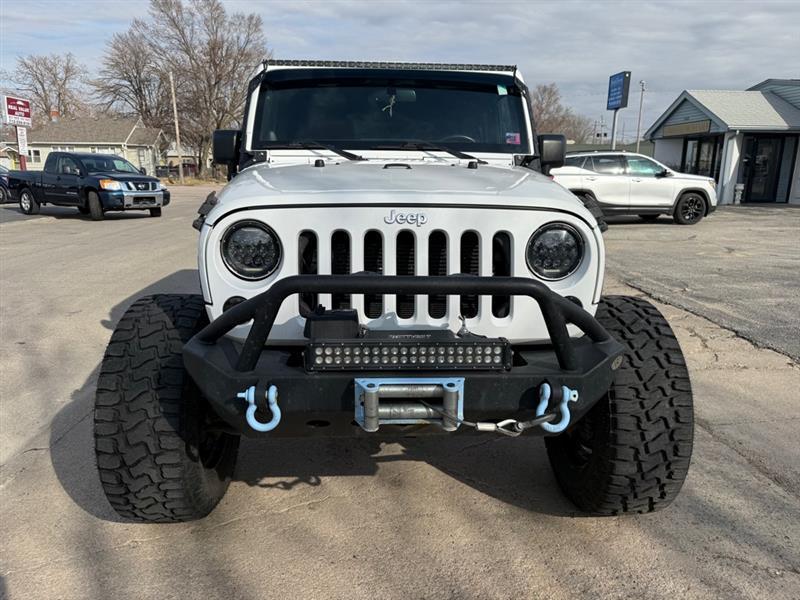 Jeep Wrangler Unlimited Sahara 4WD 2014
