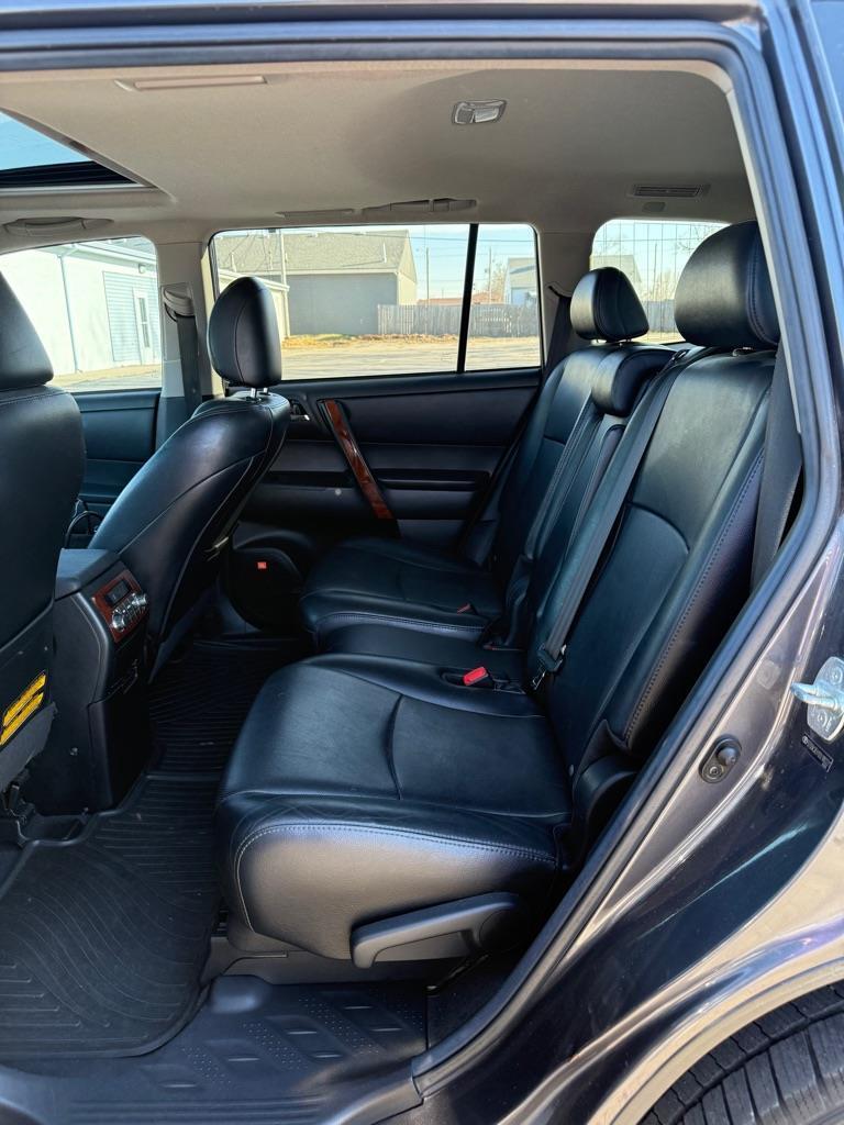 Toyota Highlander Limited 4WD 2013