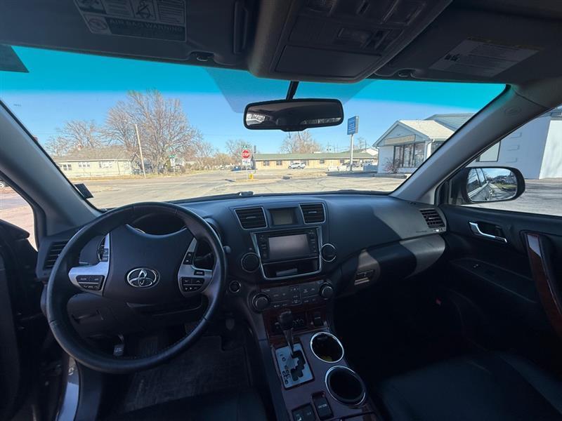 Toyota Highlander Limited 4WD 2013