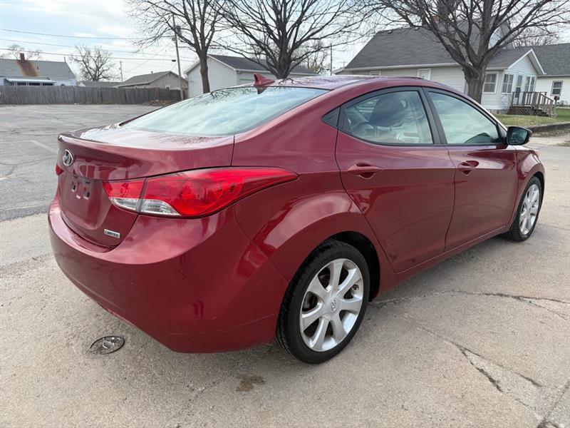 Hyundai Elantra GLS M/T 2013