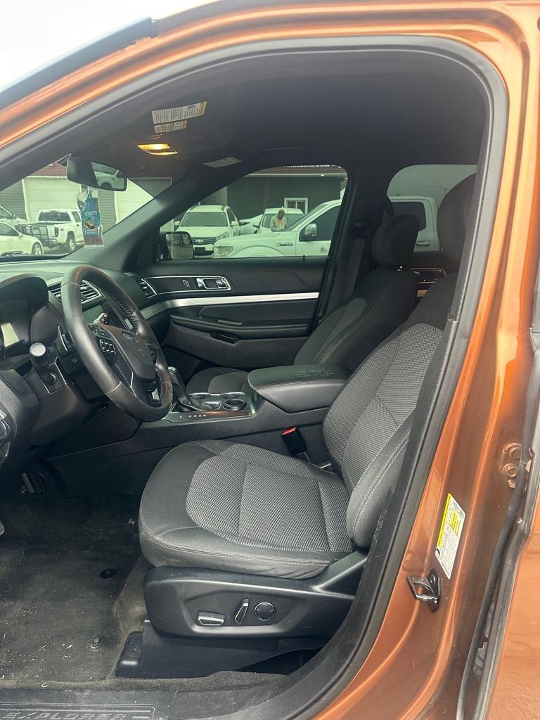 Ford Explorer XLT FWD 2017