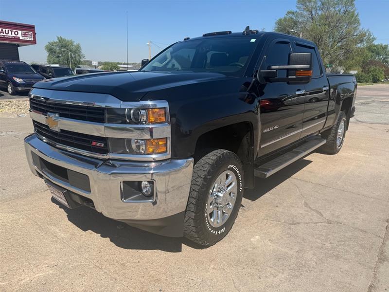 Chevrolet Silverado 2500HD LT Crew Cab 4WD 2015