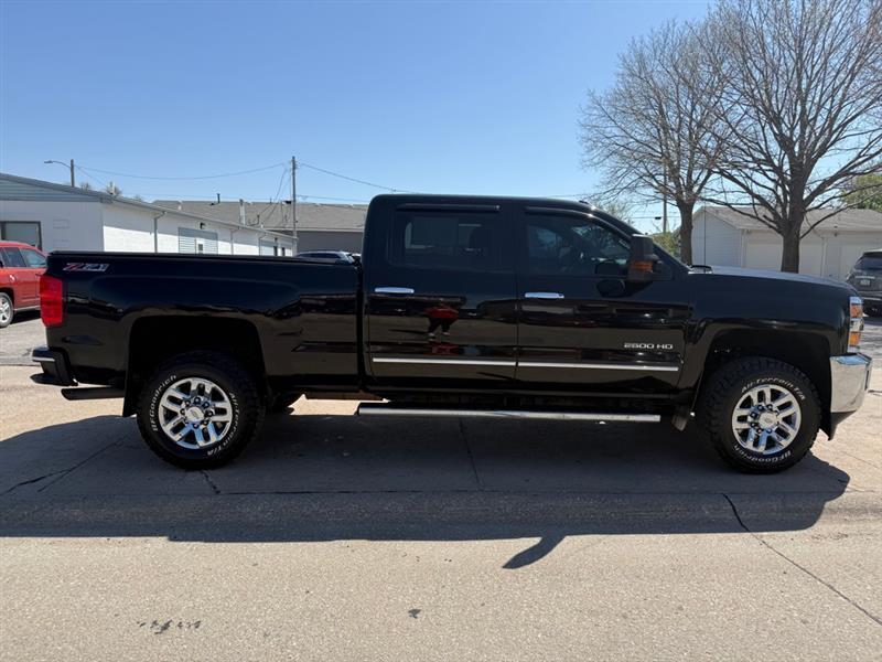 Chevrolet Silverado 2500HD LT Crew Cab 4WD 2015