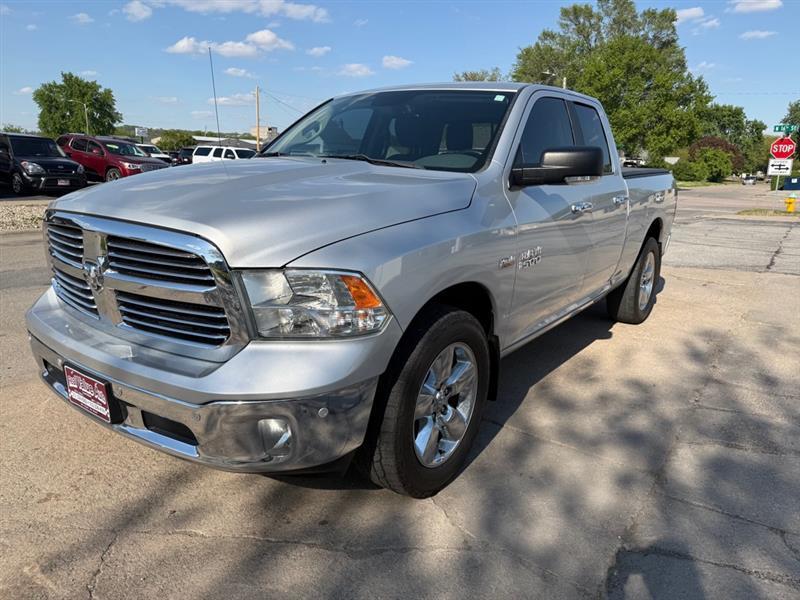 2015 RAM 1500 SLT Quad Cab 4WD