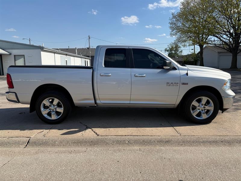 RAM 1500 SLT Quad Cab 4WD 2015