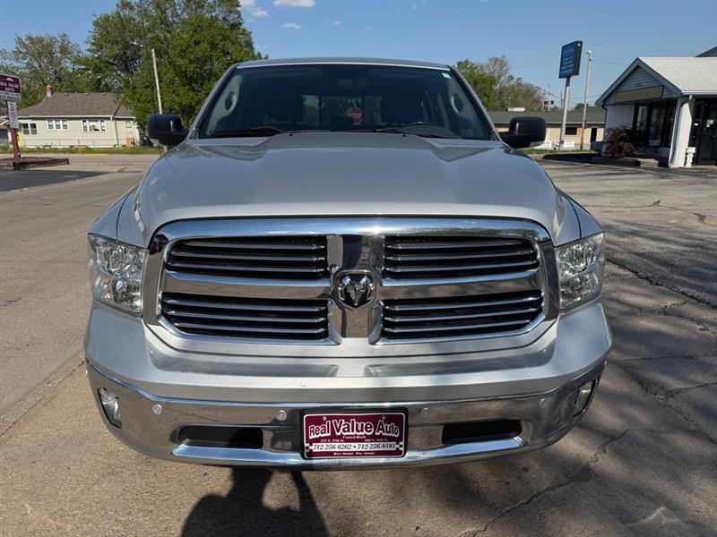 RAM 1500 SLT Quad Cab 4WD 2015