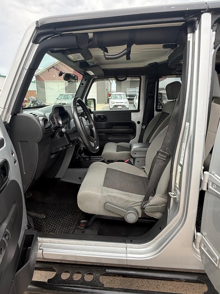 Jeep Wrangler Unlimited Sport 4WD 2010