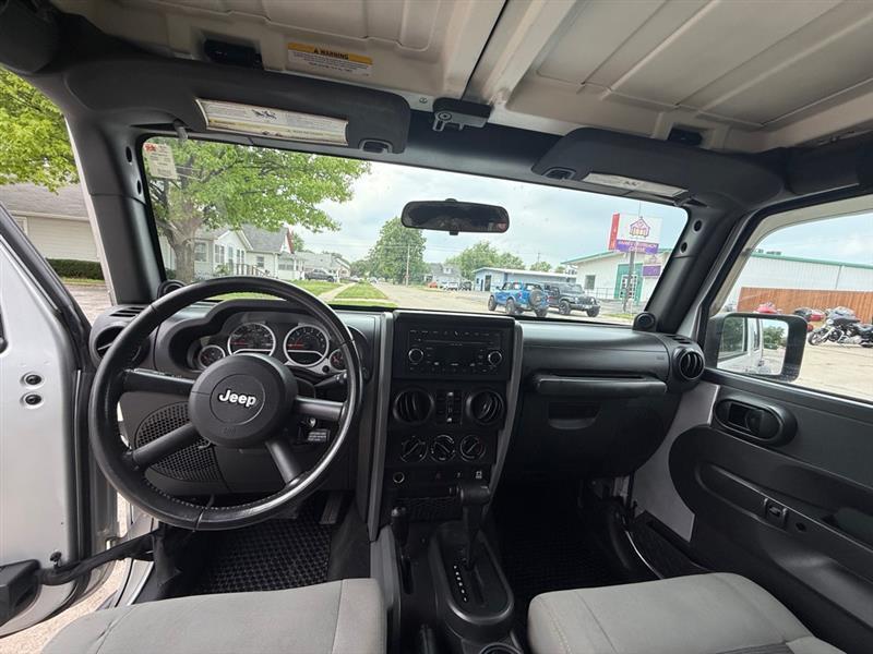 Jeep Wrangler Unlimited Sport 4WD 2010