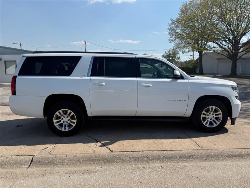Chevrolet Suburban LT 4WD 2016