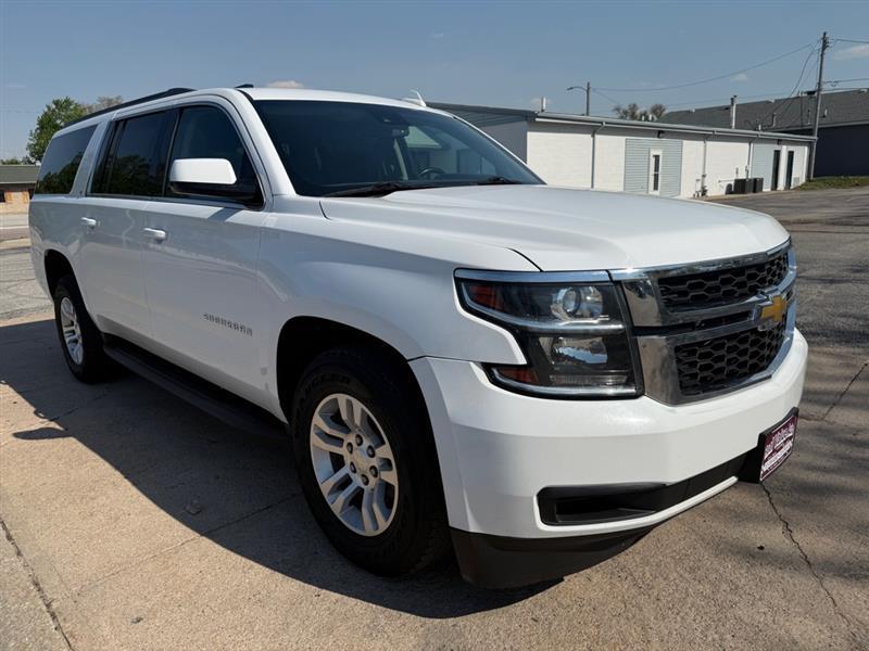 Chevrolet Suburban LT 4WD 2016