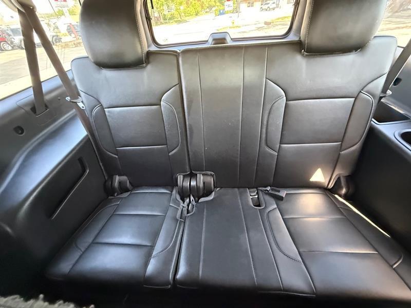 Chevrolet Suburban LT 4WD 2016
