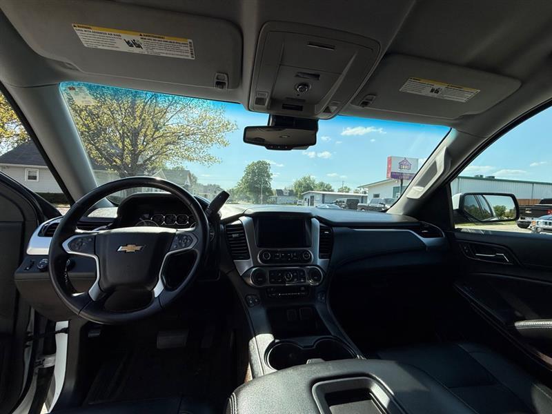 Chevrolet Suburban LT 4WD 2016