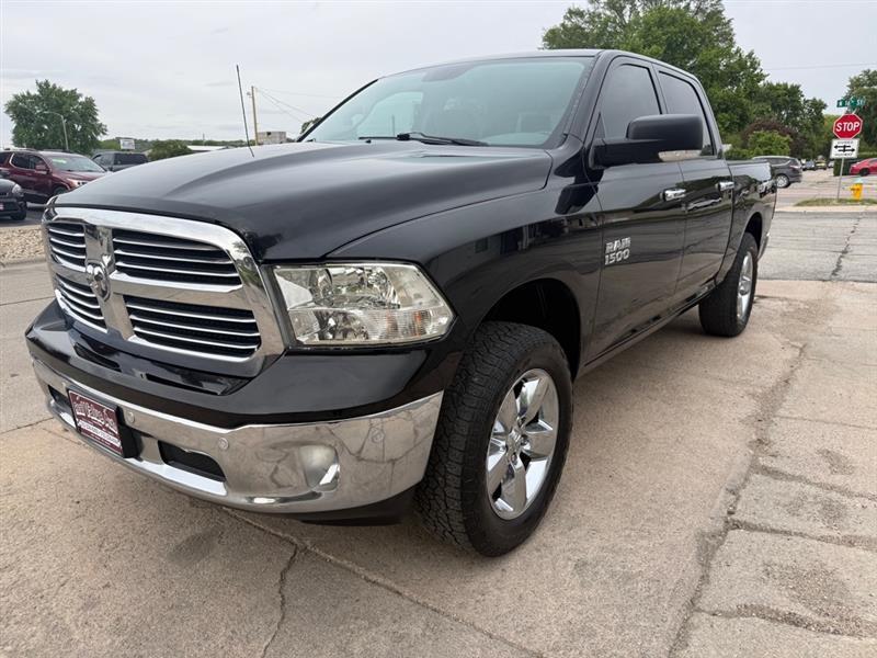 RAM 1500 SLT Crew Cab SWB 4WD 2014