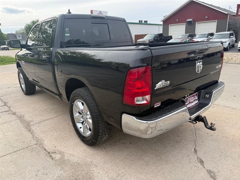 RAM 1500 SLT Crew Cab SWB 4WD 2014