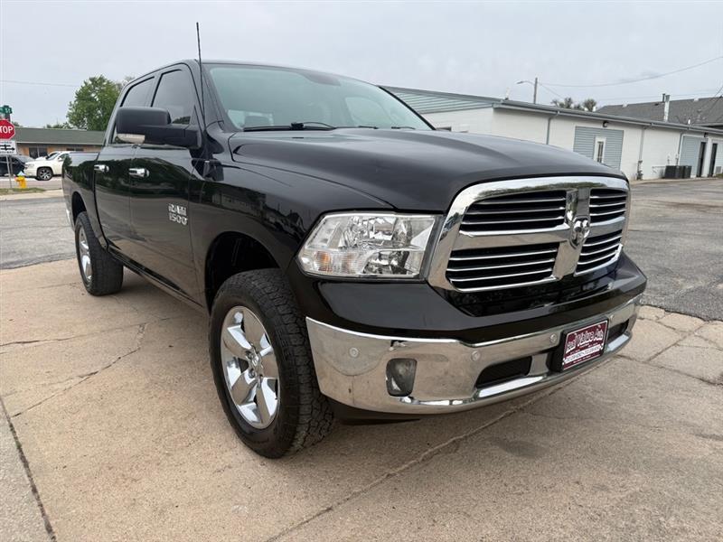 RAM 1500 SLT Crew Cab SWB 4WD 2014