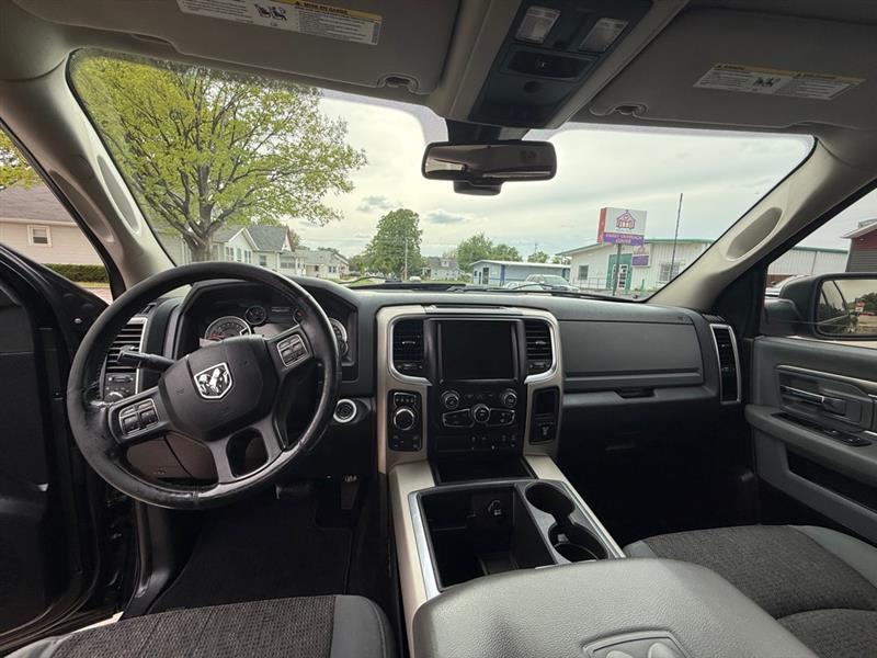 RAM 1500 SLT Crew Cab SWB 4WD 2014