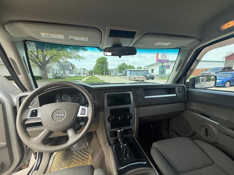 Jeep Commander Sport 4WD 2008