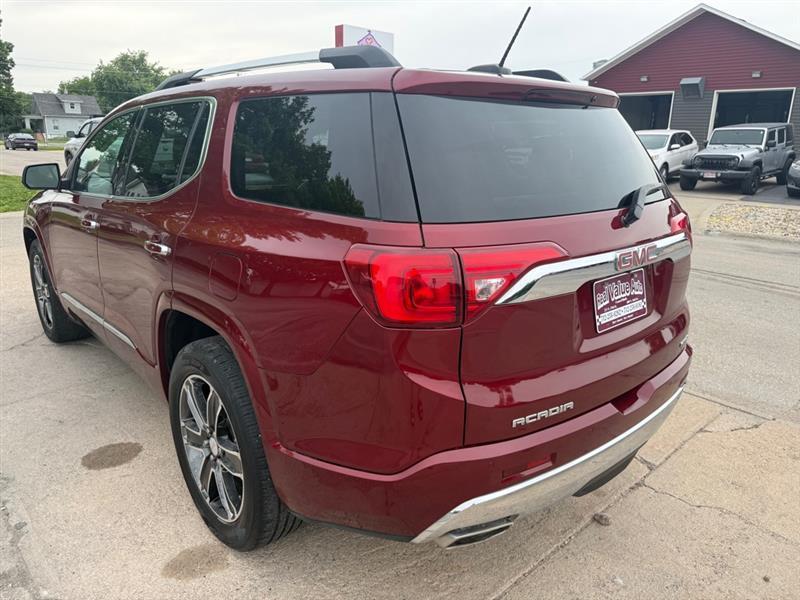 GMC Acadia Denali AWD 2017