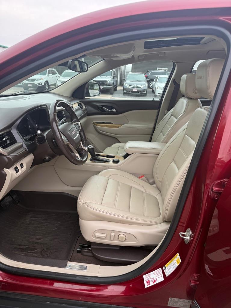 GMC Acadia Denali AWD 2017