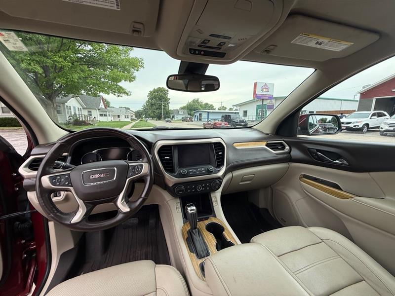 GMC Acadia Denali AWD 2017