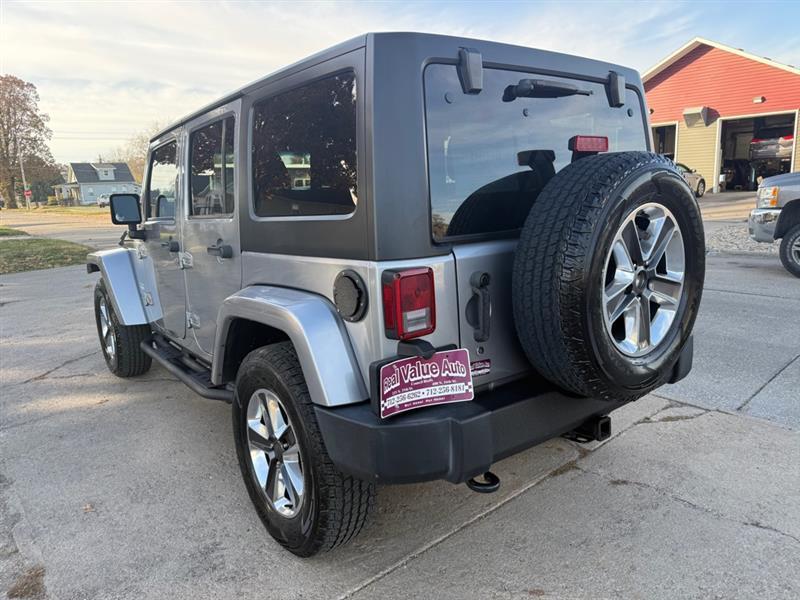 Jeep Wrangler Unlimited Sahara 4WD 2014